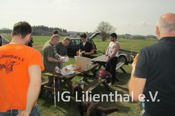 Alle dabei. Alle dabei.