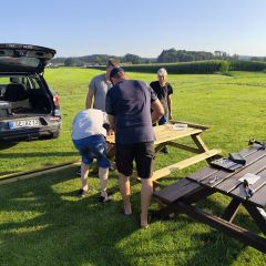 die Montage beginnt