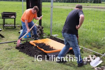 Auffüllen miit Erde Auffüllen miit Erde